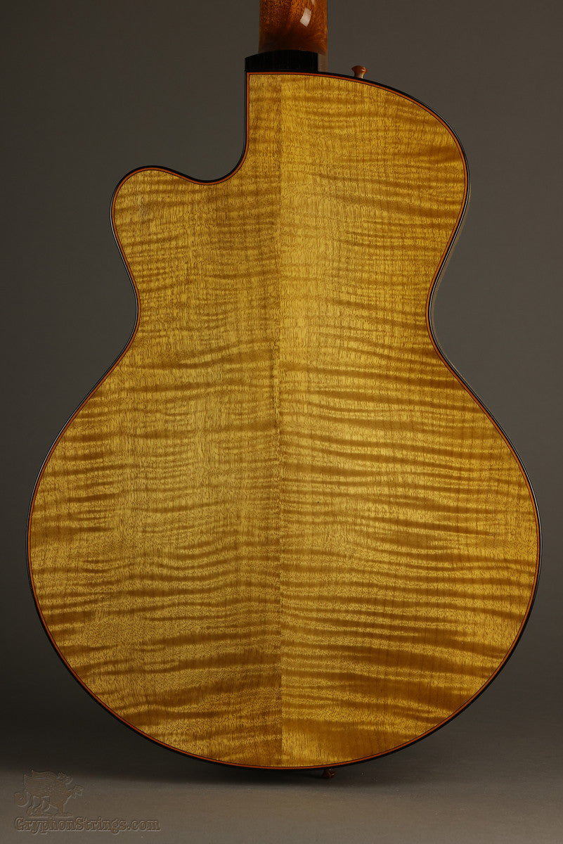 Tim Frick Oriole 15-inch Archtop Guitar - New – Gryphon Strings