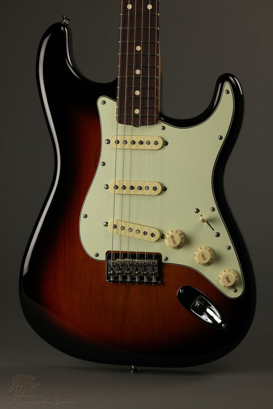 Robert Cray Stratocaster®, Rosewood Fingerboard, 3-Color Sunburst New