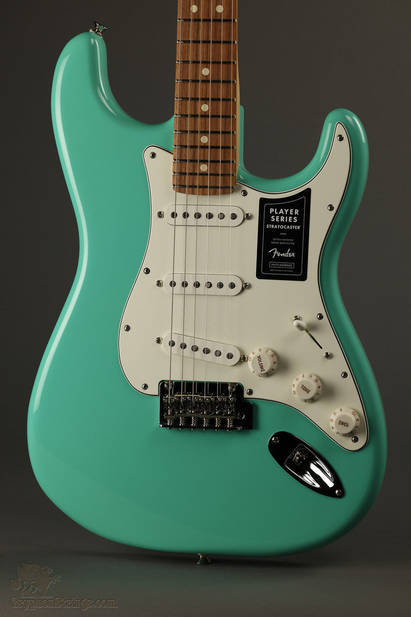 Fender Player Stratocaster®, Pau Ferro Fingerboard, Sea Foam Green
