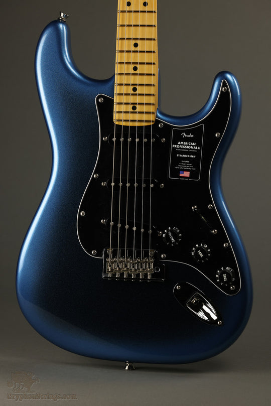 Fender American Professional II Stratocaster®, Maple Fingerboard, Dark Night New