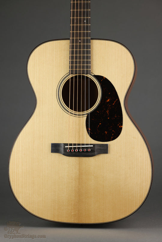Martin 000-18 Modern Deluxe Steel String Acoustic Guitar - New