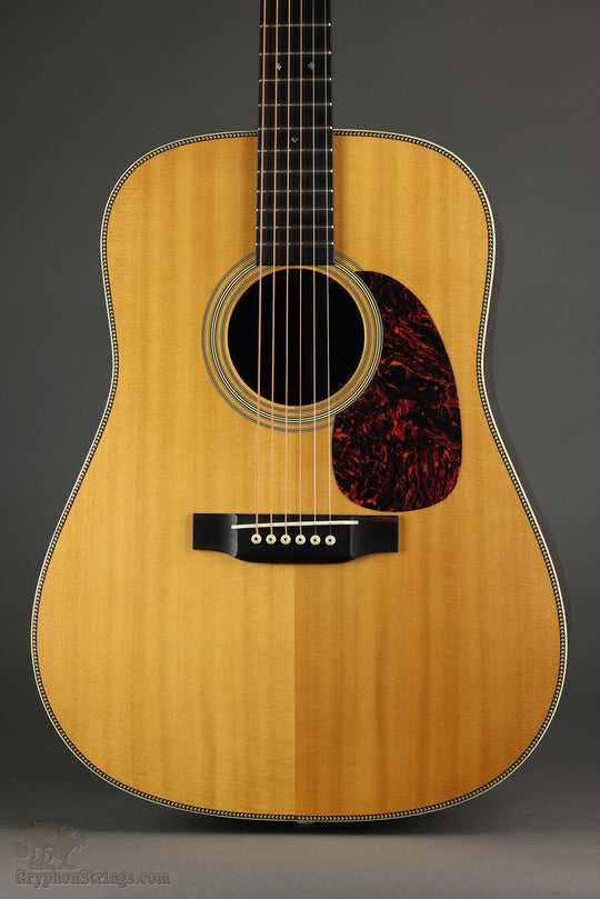 2005 Martin HD-28V Steel String Acoustic Guitar Used
