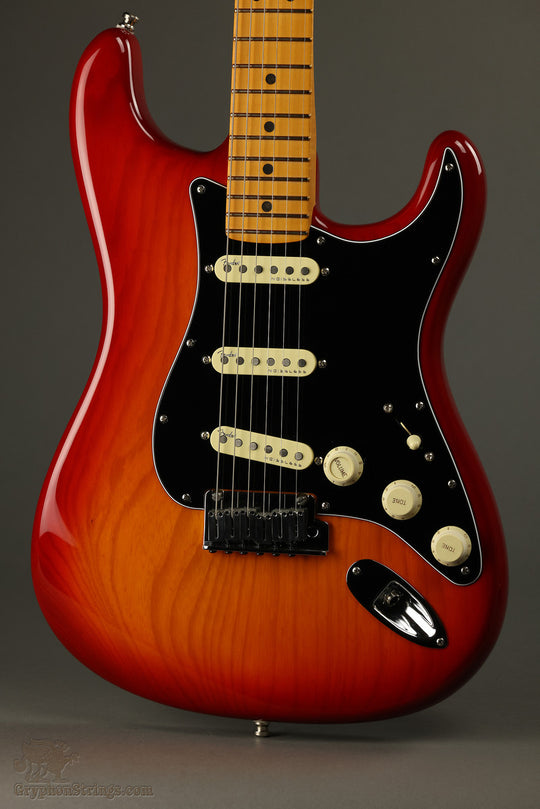 2022 Fender Ultra Luxe Stratocaster Electric Guitar Used