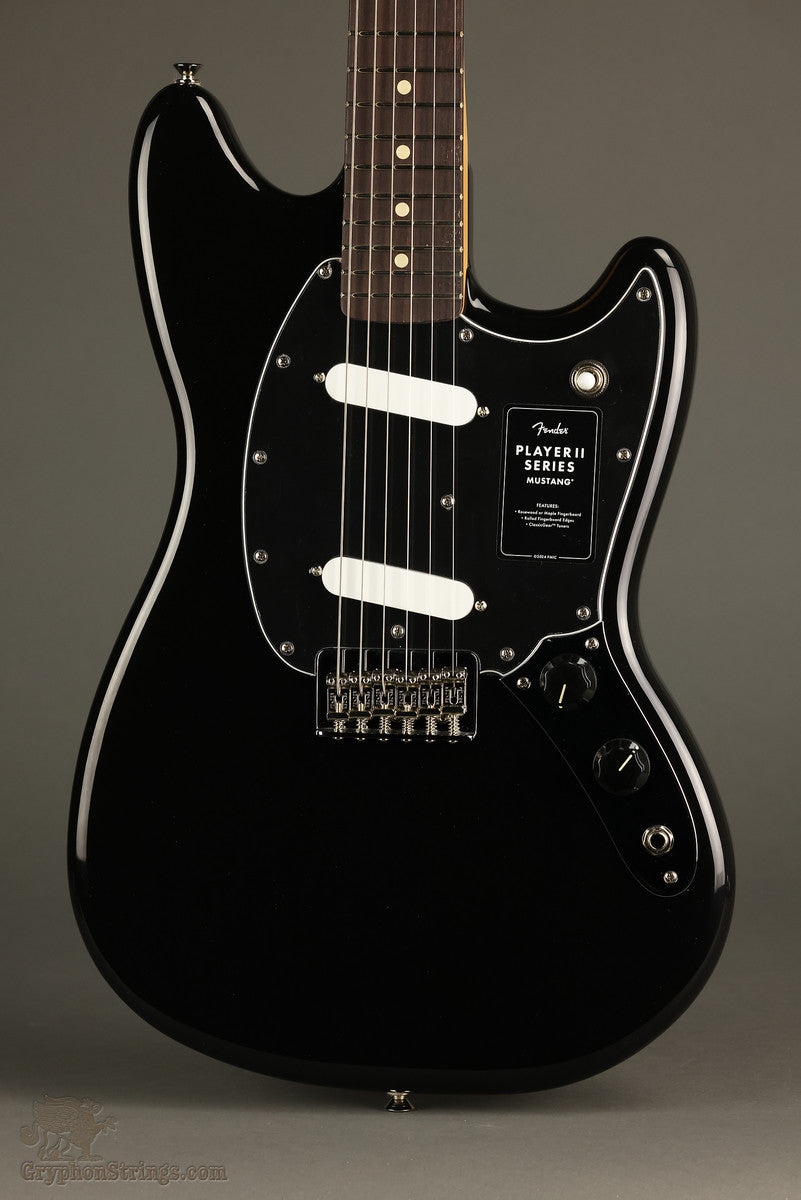 ギター fFender Player II Mustang Amazon.com: Fender Player II Mustang, Maple Fingerboard - 3