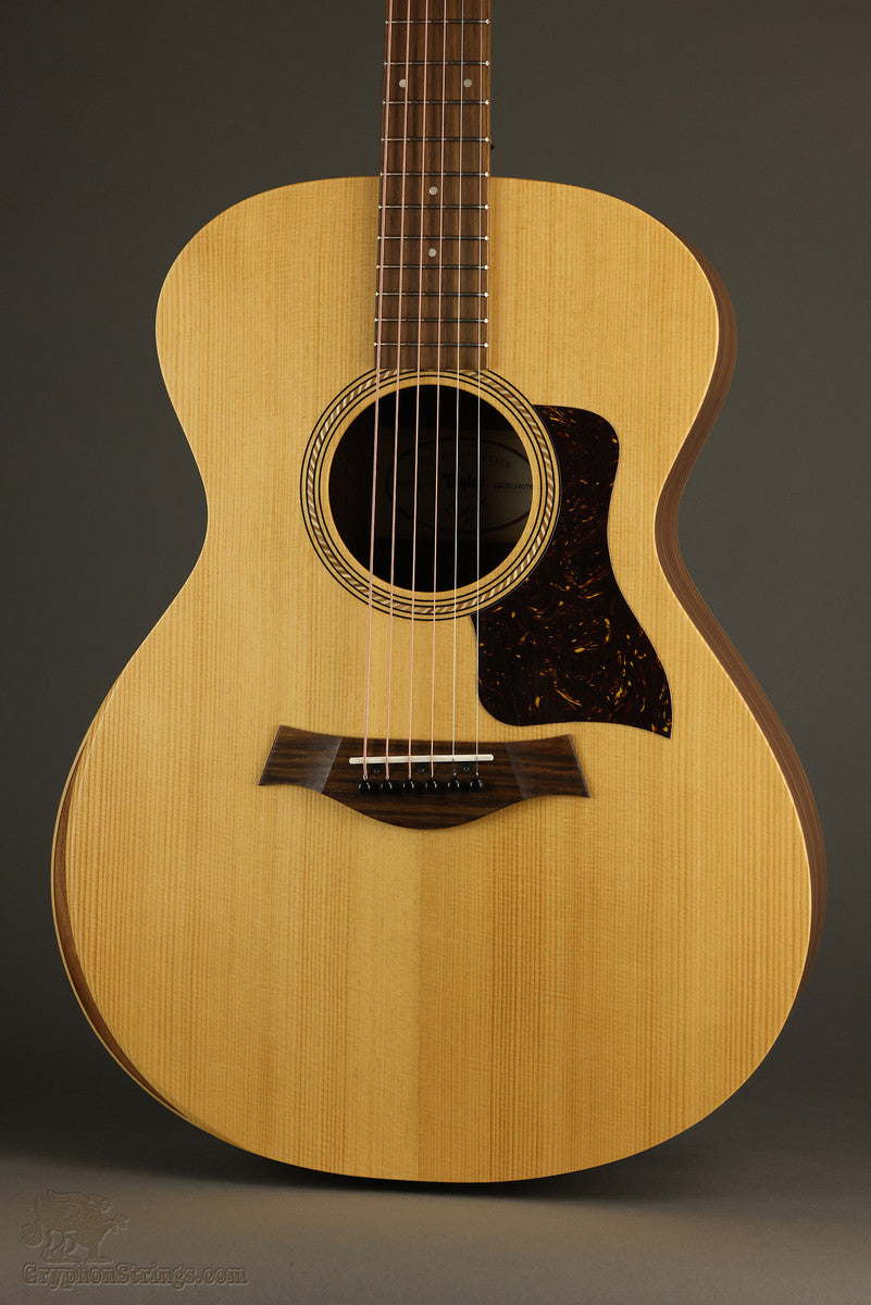 Taylor Academy 12e Acoustic Electric Guitar - New – Gryphon Strings