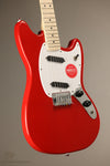 Squier Sonic® Mustang®, Maple Fingerboard, White Pickguard, Torino Red - New