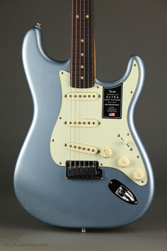 Fender American Ultra Luxe '60s Stratocaster®, Rosewood Fingerboard, Ice Blue Metallic - New