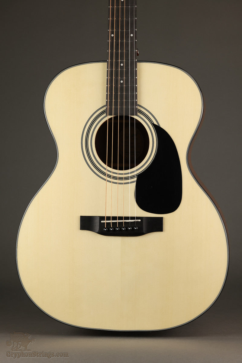 Bristol BM-16 000 Steel String Acoustic Guitar - New – Gryphon Strings