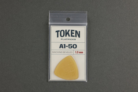 Token A1-50 Large Triangle (1.27 mm) Amber Pick